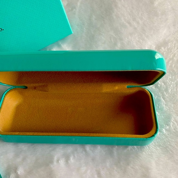 Tiffany Hard Shell Case & Box - Picture 3 of 4